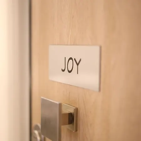 Joy Luxury Central Apartment-2